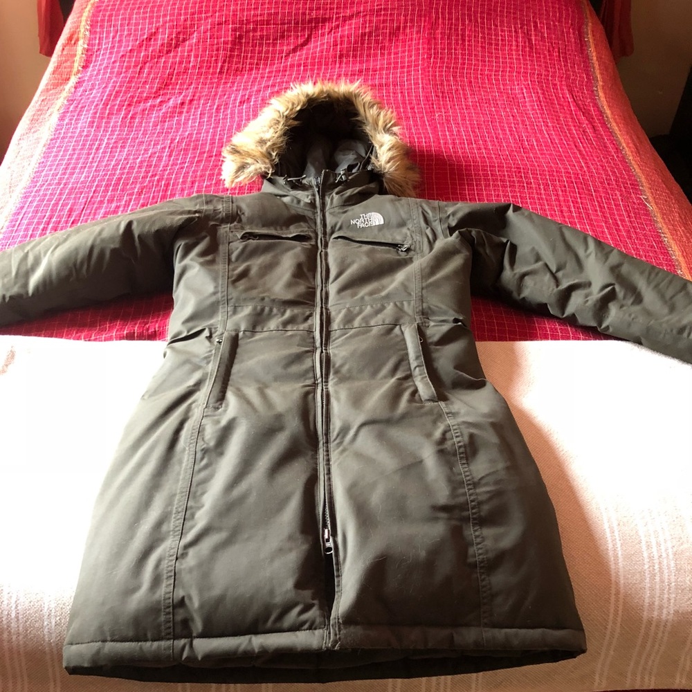 Olive green Northface parka.